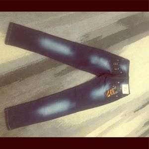 Stretchy jean push up butt. Fits very nice